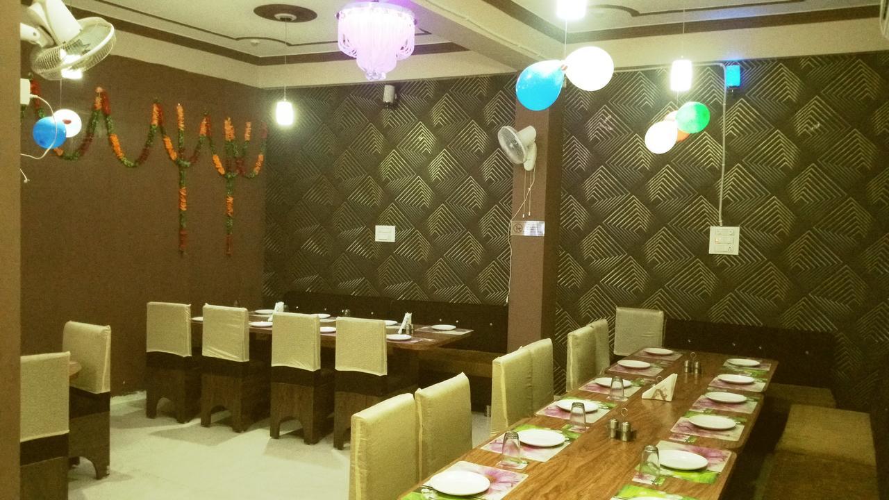 The Royal Hotel Chhatarpur Luaran gambar