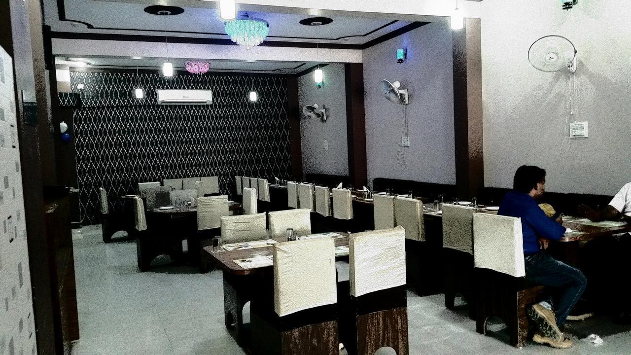 The Royal Hotel Chhatarpur Luaran gambar